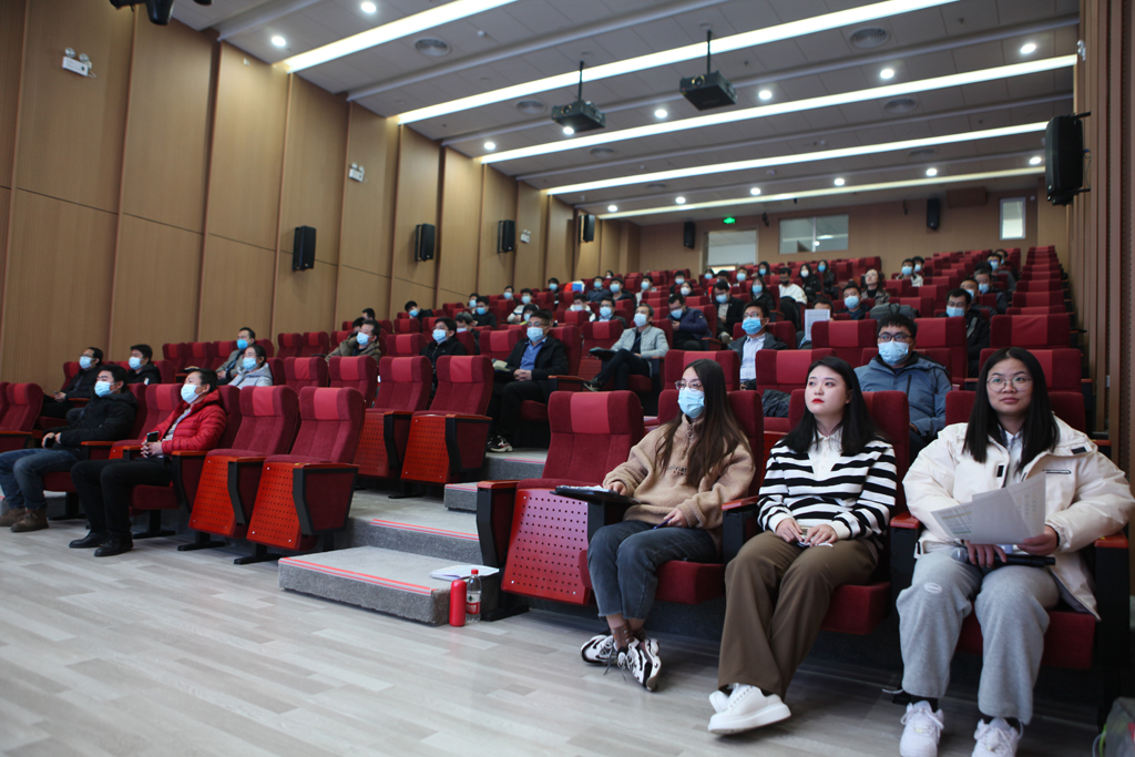 今年会微电召开2021年大学生述职会
